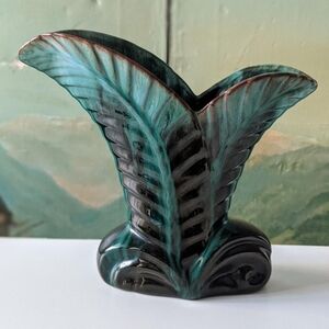 Vintage Blue Mountain Pottery Deco Leaf Vase